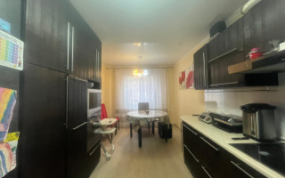 Продажа 5-комнатной квартиры, 99 м², мкр-н Степной-1, дом  4/37 - Продажа квартир в Караганде