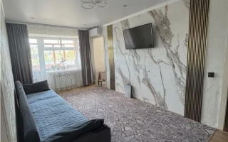 Продажа 2-комнатной квартиры, 42 м², мкр-н 13, дом  17 - Продажа  двухкомнатных квартир в Караганде
