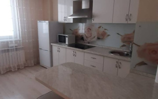 Аренда 1-комнатной квартиры, 45 м², ул. Сарайшык, дом  7/3 - Аренда квартир помесячно в Казахстане