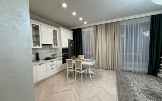 Продажа 2-комнатной квартиры, 63 м² - Продажа офисных и торговых помещений в Уральске