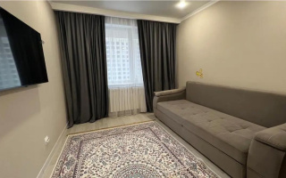Продажа 1-комнатной квартиры, 43.5 м², ул. Кордай, дом  100 стр - Продажа  однокомнатных квартир в Астане без посредников с фото