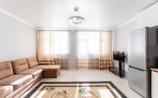 Продажа 3-комнатной квартиры, 77.2 м²