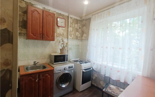 Продажа 3-комнатной квартиры, 48 м², мкр-н 15, дом  35 - Продажа  трехкомнатных квартир в Караганде