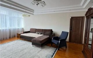 Продажа 2-комнатной квартиры, 93 м²