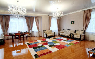 Продажа 6-комнатного дома, 428 м², ул. Ермекова - Продажа домов и коттеджей в Караганде