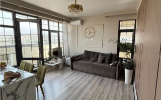 Продажа 3-комнатной квартиры, 80 м², ул. Толе би, дом  181 - Продажа  трехкомнатных квартир в Алматы с фото