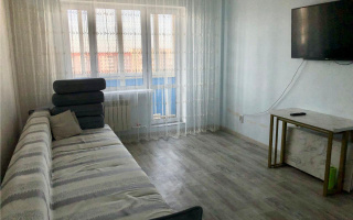 Продажа 3-комнатной квартиры, 74 м², мкр-н Голубые Пруды, дом  5/5 - Продажа  трехкомнатных квартир в Караганде с фото