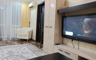 Аренда 2-комнатной квартиры посуточно, 45 м², ул. Комиссарова, дом  26 - Продажа квартир в Караганде
