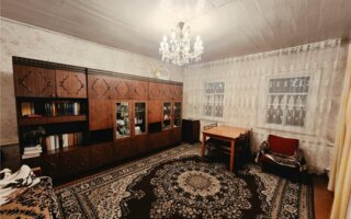Продажа 4-комнатного дома, 75.5 м²