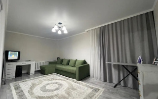 Продажа 2-комнатной квартиры, 42 м², мкр-н 13, дом  7 - Продажа  двухкомнатных квартир в Караганде