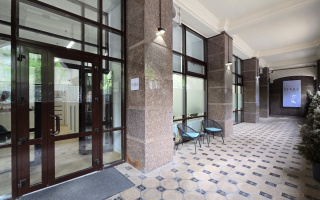 Продажа , 260 м², ул. Митина, дом  4 - Достык - Продажа офисных и торговых помещений в Алматы с фото