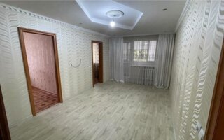 4-комн. квартира, 4/5 этаж, мкр. Восток-1