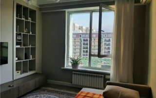 Продажа 1-комнатной квартиры, 42 м²