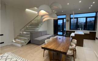 Продажа 5-комнатной квартиры, 240 м², ул. Таужиеги, дом  39 стр - Продажа  пятикомнатных квартир в Алматы с фото