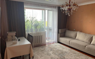 Продажа 4-комнатной квартиры, 74 м², мкр-н Голубые Пруды, дом  7 - Продажа  четырехкомнатных квартир в Караганде