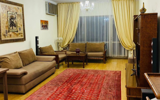 Аренда 3-комнатной квартиры, 140 м², ул. Мендикулова, дом  22 - Аренда  трехкомнатных квартир помесячно в Алматы с фото