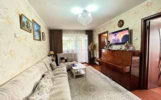 Продажа 4-комнатной квартиры, 61 м², мкр-н 17, дом  39 - Продажа  четырехкомнатных квартир в Караганде