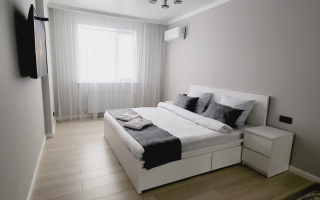 Аренда 1-комнатной квартиры посуточно, 41 м², ул. Казыбек би, дом  11б - Аренда квартир посуточно в Астане с фото