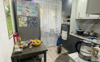 Продажа 3-комнатной квартиры, 43 м², мкр-н 12, дом  6 - Продажа  трехкомнатных квартир в Караганде