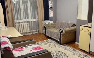 Продажа 3-комнатной квартиры, 64 м², пр. Республики, дом  22 - Продажа  трехкомнатных квартир в Караганде без посредников с фото
