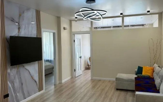 Продажа 3-комнатной квартиры, 71 м², ул. Толе би, дом  285/8 - Продажа  трехкомнатных квартир в новостройках Алматы без посредников с фото