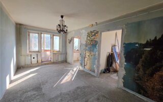 Продажа 4-комнатной квартиры, 61 м²