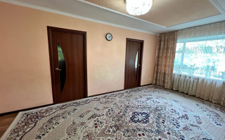 Продажа 4-комнатной квартиры, 62 м², мкр-н 13 - Продажа  четырехкомнатных квартир в Караганде
