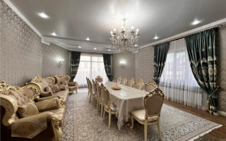 Продажа 7-комнатного дома, 320 м², ул. Кабжанова - Продажа домов, коттеджей в Караганде с фото