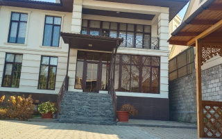 Аренда 9-комнатного дома, 470 м² - Аренда домов в Алматы в Бостандыкском р-не