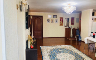 Продажа 4-комнатной квартиры, 83 м², ул. Муканова - Продажа  четырехкомнатных квартир в Караганде