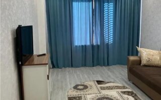 Продажа 1-комнатной квартиры, 42 м²