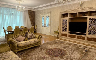 Продажа 4-комнатной квартиры, 195.9 м², ул. Калдаякова, дом  15/1 - Продажа  четырехкомнатных квартир в Астане