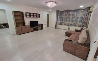 Продажа 4-комнатной квартиры, 208 м² - Продажа четырехкомнатных квартир в Бостандыкском р-не Алматы