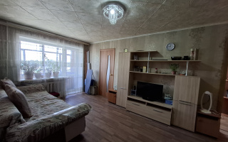 Продажа 3-комнатной квартиры, 42.9 м², мкр-н 21, дом  7 - Продажа  трехкомнатных квартир в Караганде с фото