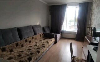 Продажа 1-комнатной квартиры, 42 м²
