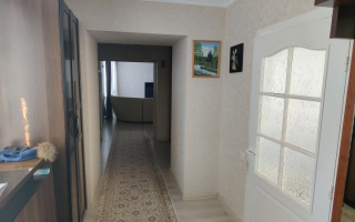 Продажа 6-комнатного дома, 470 м², ул. Новоселов - Продажа домов и коттеджей в Караганде
