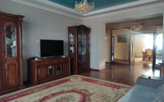Продажа 4-комнатной квартиры, 147 м², ул. Ерубаева - Продажа  четырехкомнатных квартир в Караганде