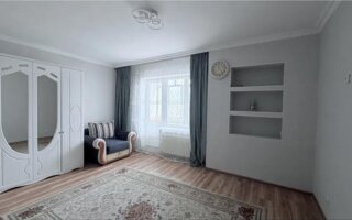 Продажа 1-комнатной квартиры, 55 м²