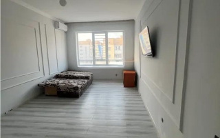 Продажа 1-комнатной квартиры, 45 м², мкр-н Саялы, дом  93 - Продажа  однокомнатных квартир в Алматы без посредников с фото