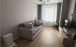 Продажа 1-комнатной квартиры, 38 м²