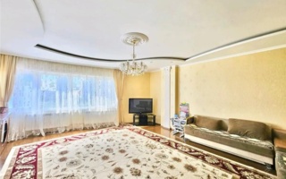 Продажа 3-комнатной квартиры, 136.9 м²