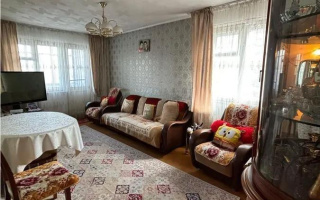 Продажа 3-комнатной квартиры, 63 м², мкр-н 11а, дом  6 - Продажа  трехкомнатных квартир в Караганде без посредников с фото
