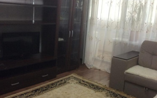 Аренда 2-комнатной квартиры посуточно, 48 м², Революции - Продажа квартир в Уральске