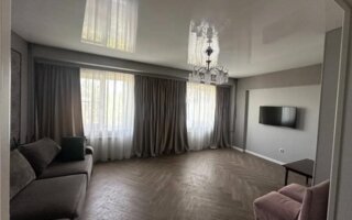 Продажа 4-комнатной квартиры, 98.4 м²
