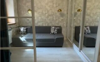 Продажа 1-комнатной квартиры, 33 м²