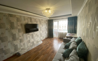 Продажа 3-комнатной квартиры, 62 м², мкр-н 17, дом  57 - Продажа  трехкомнатных квартир в Караганде без посредников с фото