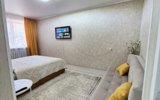 Аренда 1-комнатной квартиры посуточно, 33 м², ул. Доспановой, дом  73 - Аренда квартир посуточно в Уральске