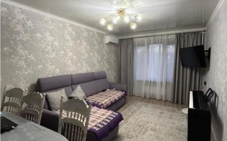 Продажа 4-комнатной квартиры, 82 м², ул. Жандосова, дом  33 - Продажа  четырехкомнатных квартир в Алматы с фото