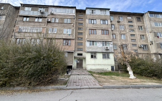 Продажа 4-комнатной квартиры, 80 м², мкр. 18-й, дом  19 - Продажа квартир в Шымкенте