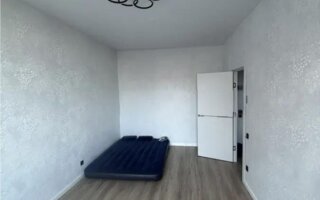 Продажа 1-комнатной квартиры, 37.7 м²